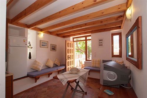 Erofili Hotel Armenistis (Ikaria)